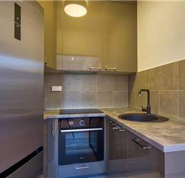 6 bedroom villa with pool and roof terrace, Sveti Staffan, sleeps 12